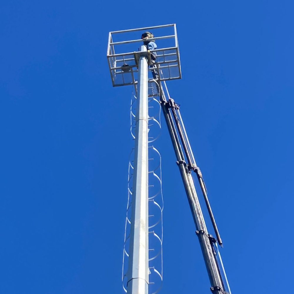 Poste octogonal cónico (facetado) 12 metros galvanizado